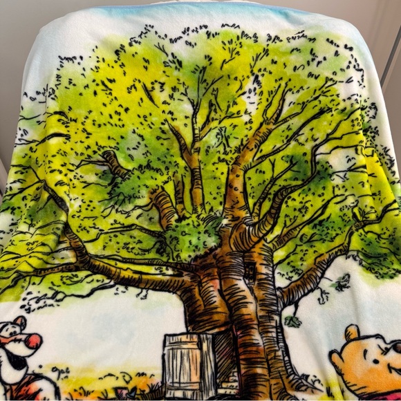 Disney Winnie The Pooh Bear & Friends Throw Blanket - Picture 2 of 8